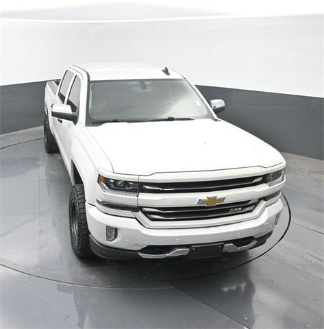 Photo of 2018 Iridescent Pearl Tricoat Chevrolet Silverado 1500