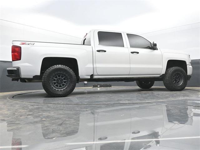 Photo of 2018 Iridescent Pearl Tricoat Chevrolet Silverado 1500