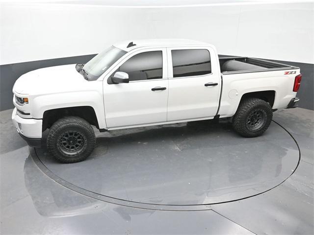 Photo of 2018 Iridescent Pearl Tricoat Chevrolet Silverado 1500