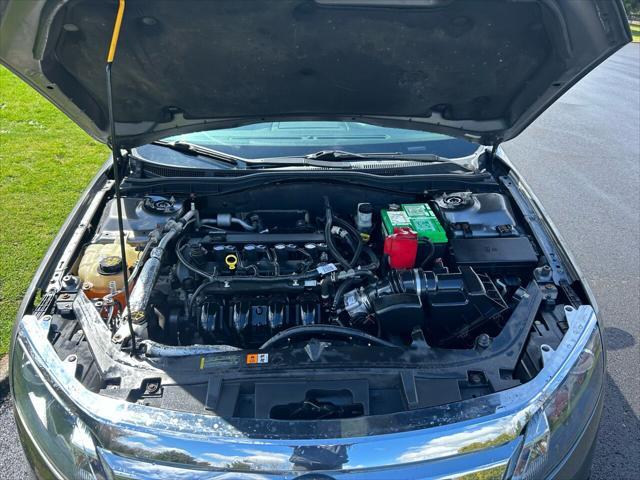 Photo of 2011 Gray Ford Fusion