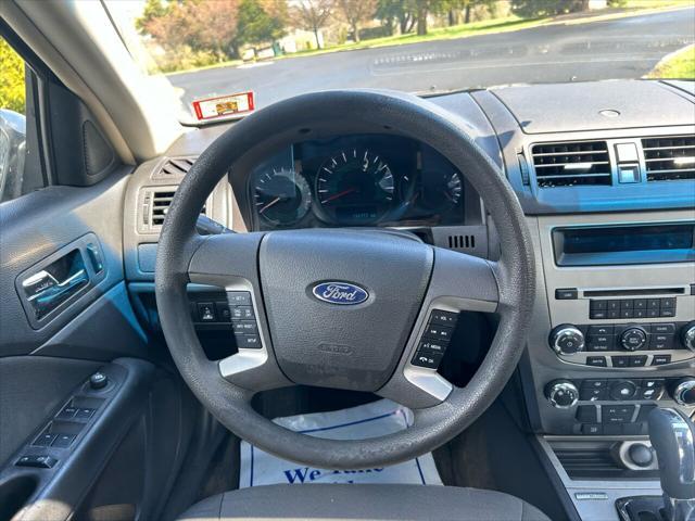 Photo of 2011 Gray Ford Fusion