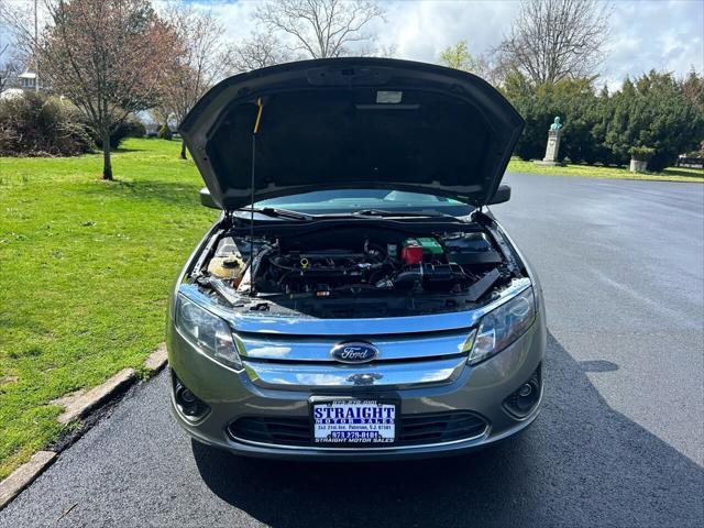 Photo of 2011 Gray Ford Fusion