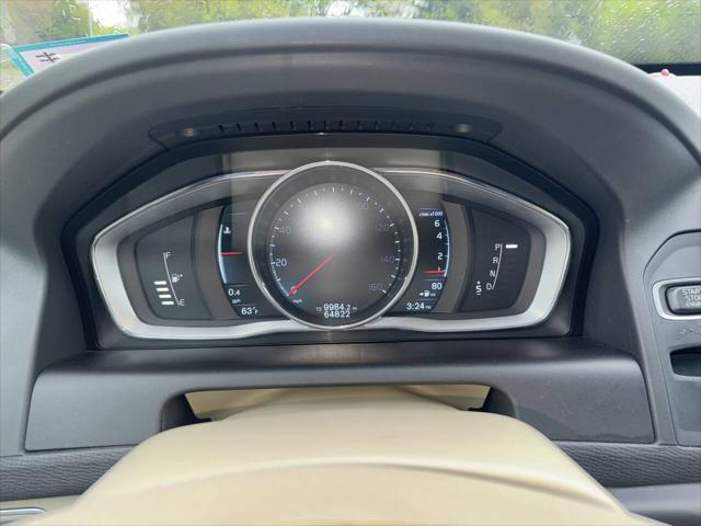 Photo of 2015 Beige Volvo XC60