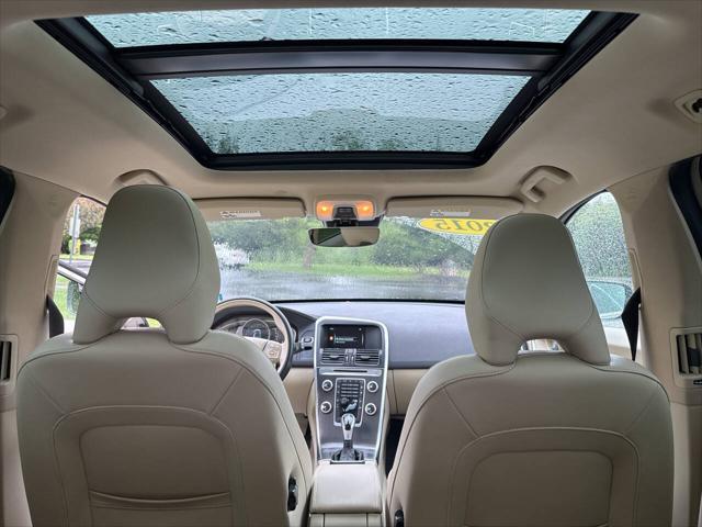 Photo of 2015 Beige Volvo XC60