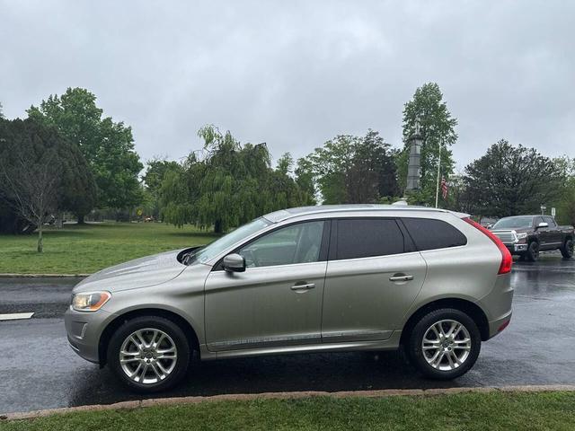 Photo of 2015 Beige Volvo XC60