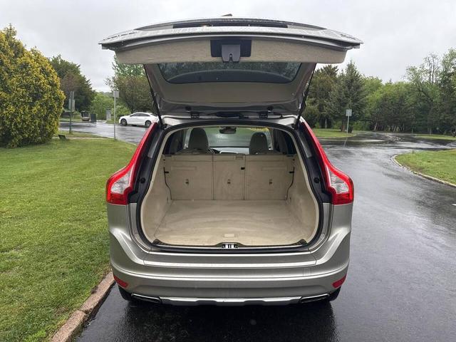 Photo of 2015 Beige Volvo XC60