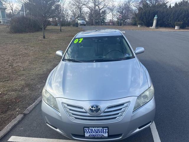 Photo of 2007 Silver Toyota Camry