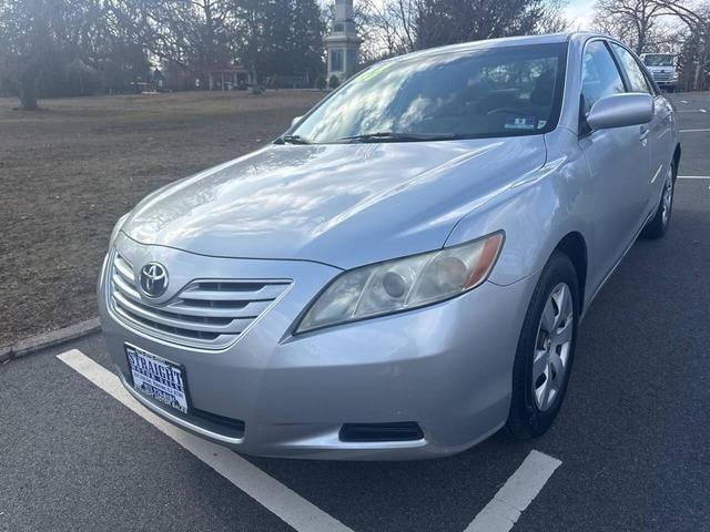 Photo of 2007 Silver Toyota Camry
