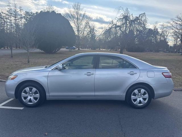 Photo of 2007 Silver Toyota Camry