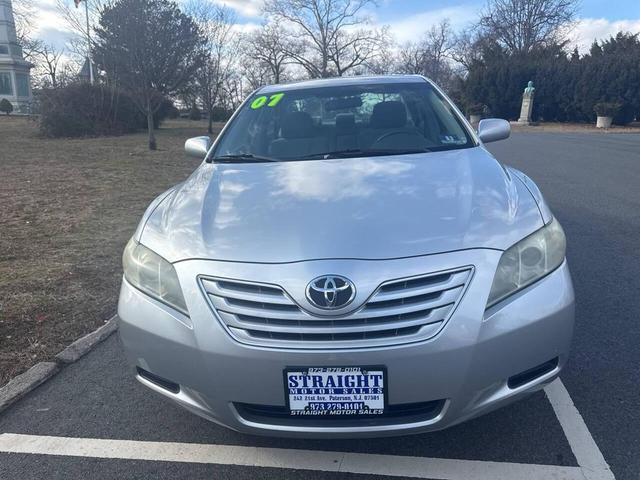 Photo of 2007 Silver Toyota Camry