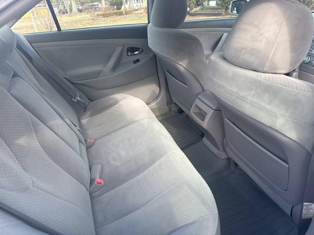 Photo of 2007 Silver Toyota Camry