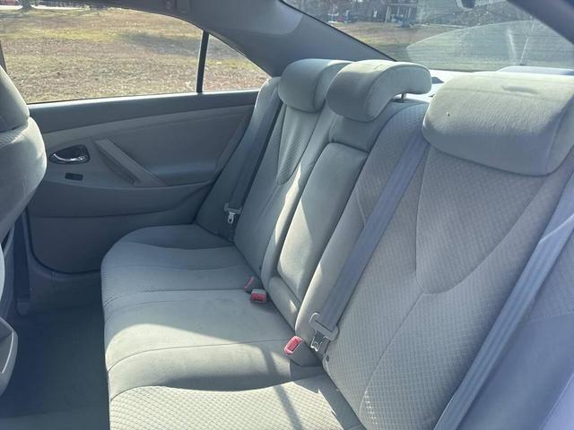 Photo of 2007 Silver Toyota Camry