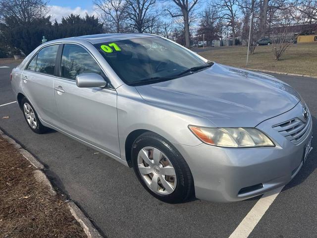 Photo of 2007 Silver Toyota Camry