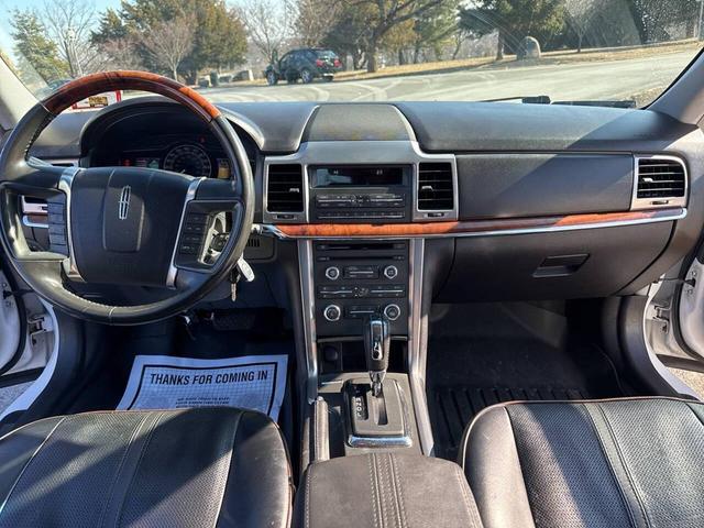 Photo of 2011 White Lincoln MKZ Hybrid