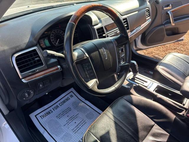 Photo of 2011 White Lincoln MKZ Hybrid