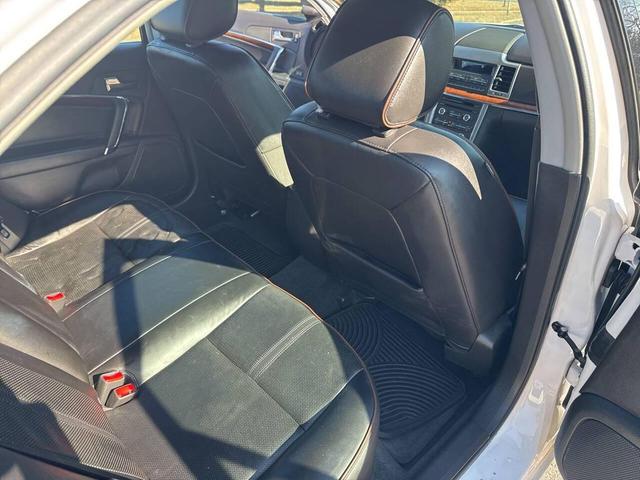 Photo of 2011 White Lincoln MKZ Hybrid