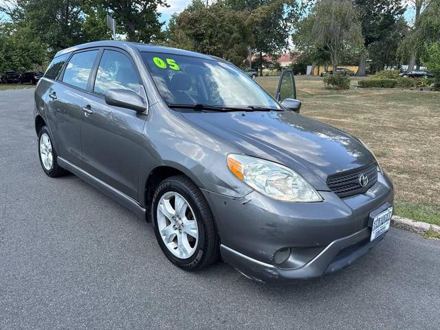 Photo of 2005 Gray Toyota Matrix