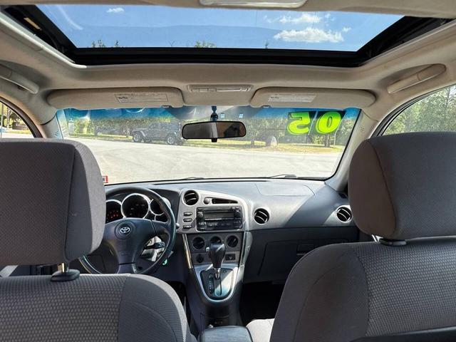 Photo of 2005 Gray Toyota Matrix