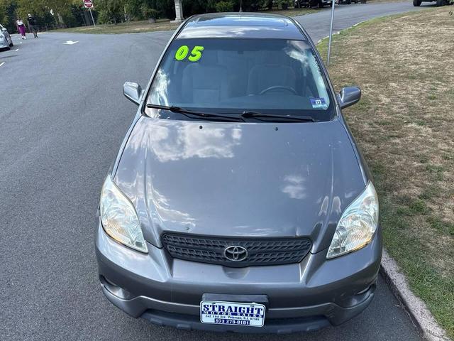 Photo of 2005 Gray Toyota Matrix