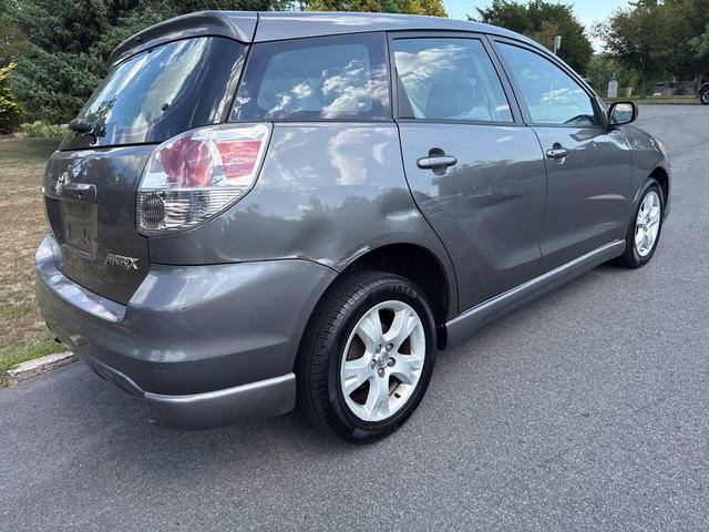 Photo of 2005 Gray Toyota Matrix