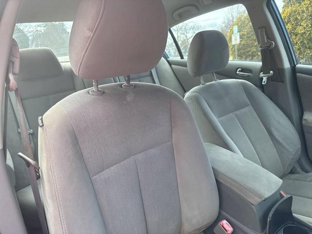 Photo of 2012 Black Nissan Altima