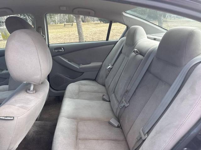 Photo of 2012 Black Nissan Altima