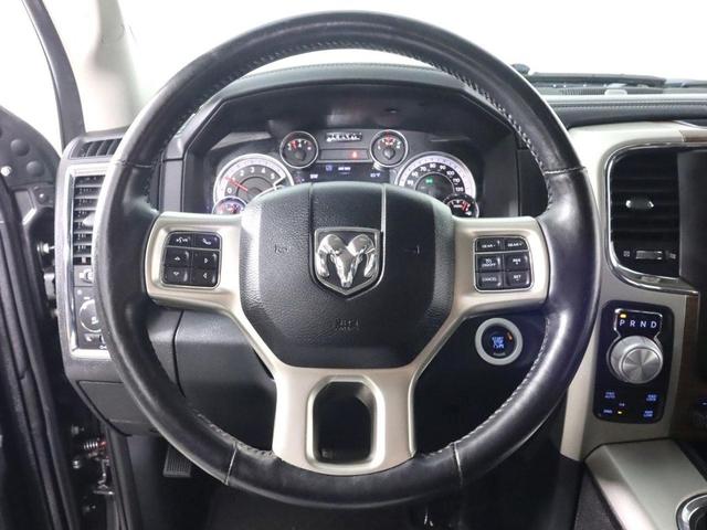Photo of 2016 Granite Crystal Metallic Clearcoat RAM 1500