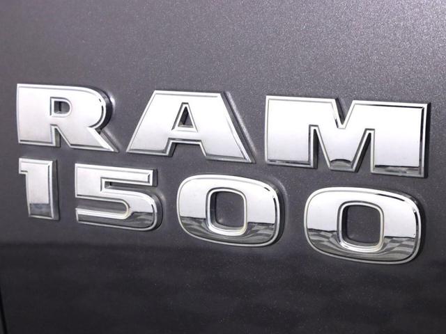 Photo of 2016 Granite Crystal Metallic Clearcoat RAM 1500