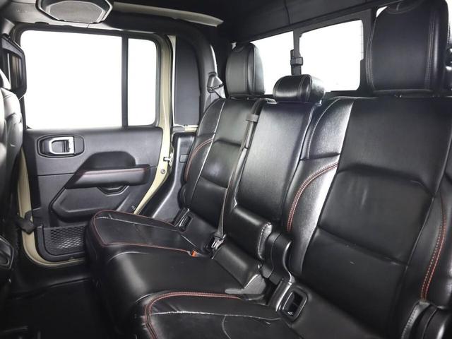 Photo of 2020 Gator Clearcoat Jeep Gladiator