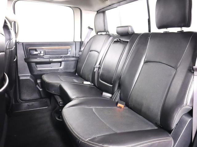 Photo of 2016 Brilliant Black Crystal Pearl RAM 1500