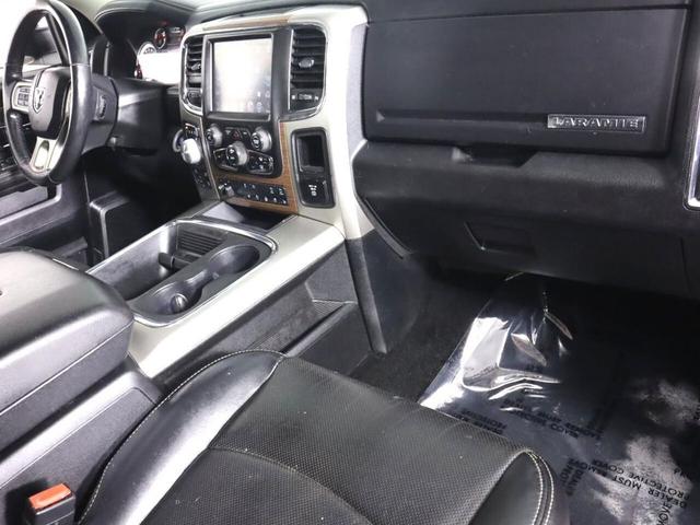 Photo of 2016 Brilliant Black Crystal Pearl RAM 1500