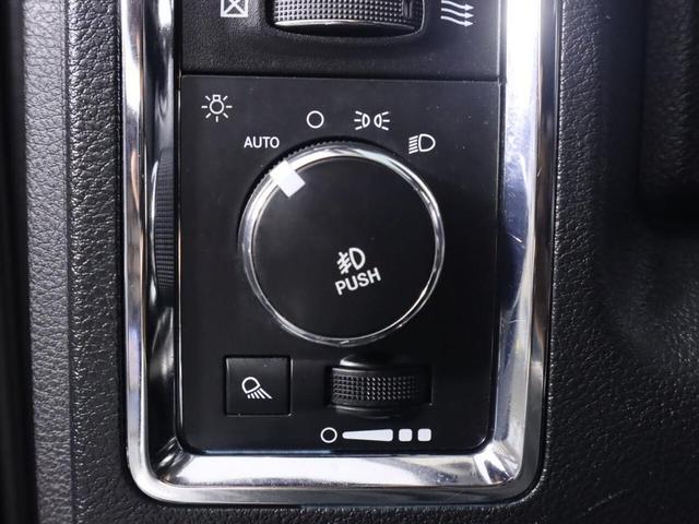 Photo of 2016 Brilliant Black Crystal Pearl RAM 1500