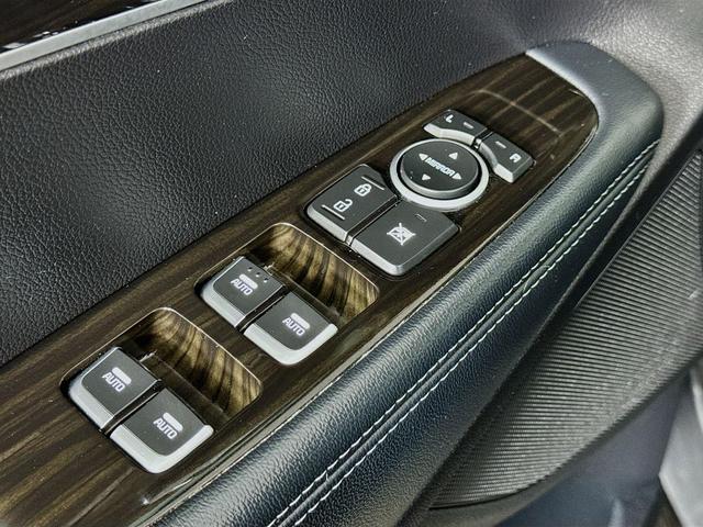 Photo of 2019 Platinum Graphite Kia Sorento