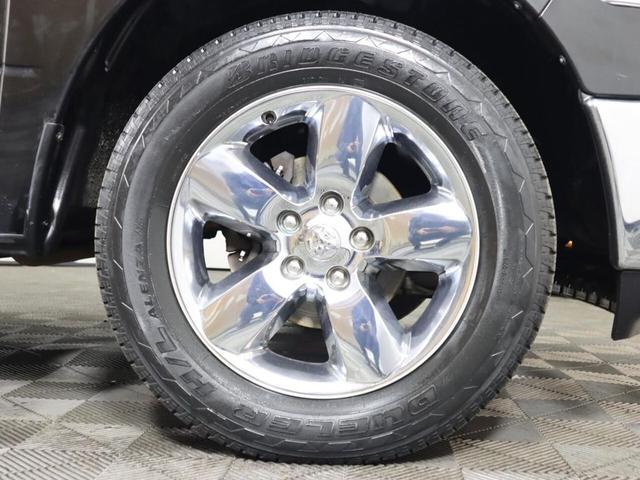 Photo of 2018 Brilliant Black Crystal Pearlcoat RAM 1500