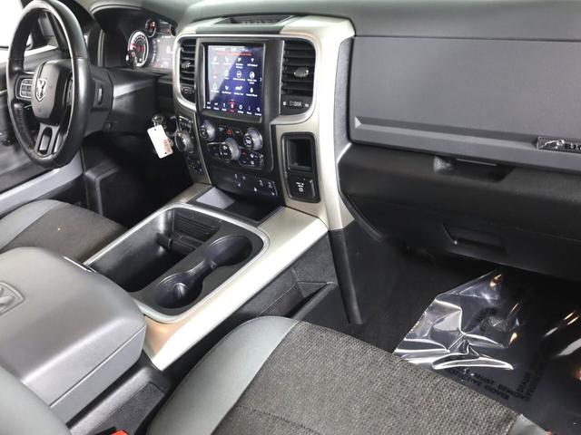 Photo of 2018 Brilliant Black Crystal Pearlcoat RAM 1500