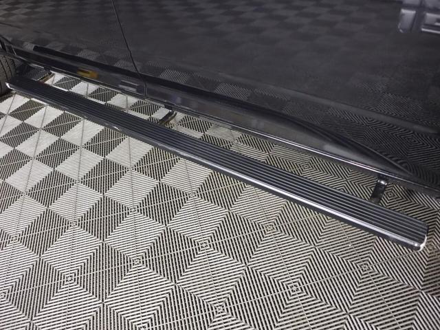 Photo of 2018 Brilliant Black Crystal Pearlcoat RAM 1500