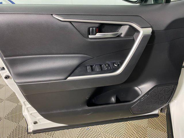 Photo of 2023 Ice Cap Toyota RAV4