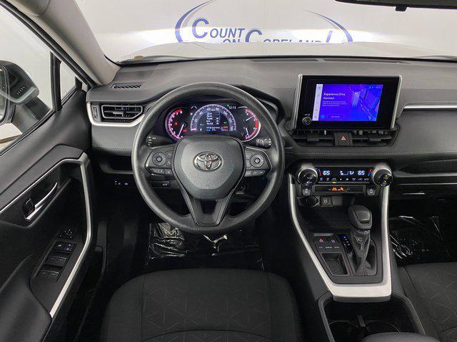 Photo of 2023 Ice Cap Toyota RAV4