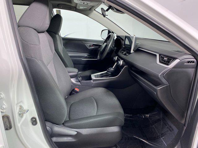 Photo of 2023 Ice Cap Toyota RAV4