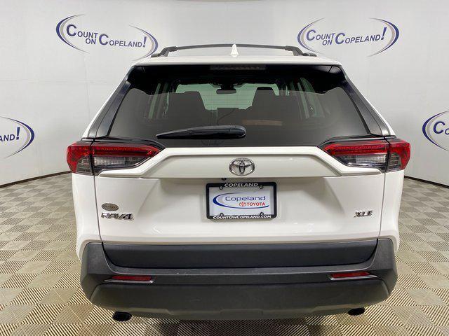 Photo of 2023 Ice Cap Toyota RAV4