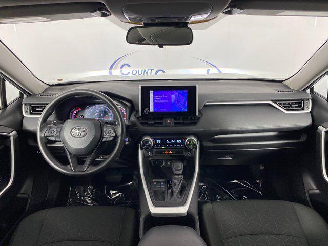 Photo of 2023 Ice Cap Toyota RAV4