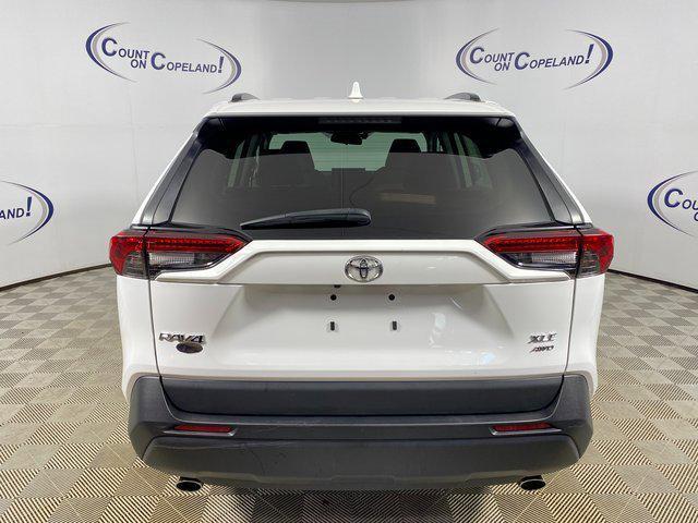 Photo of 2022 White Toyota RAV4
