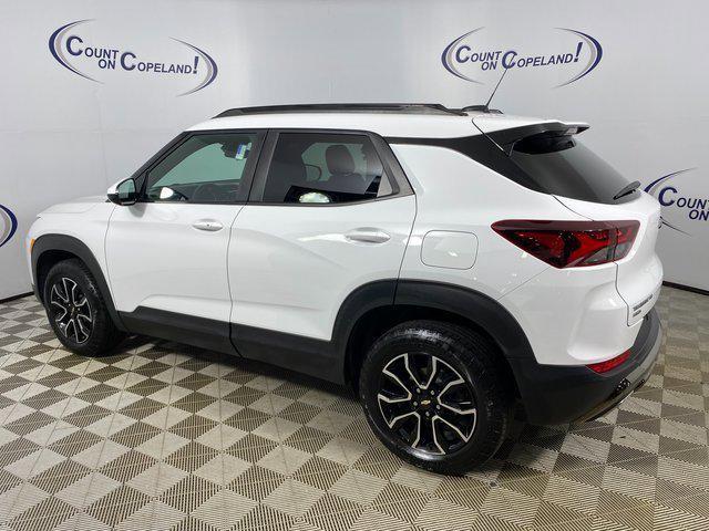 Photo of 2023 Summit White Chevrolet Trailblazer