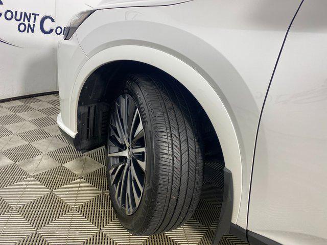 Photo of 2023 Eminent White Pearl Lexus RX 350