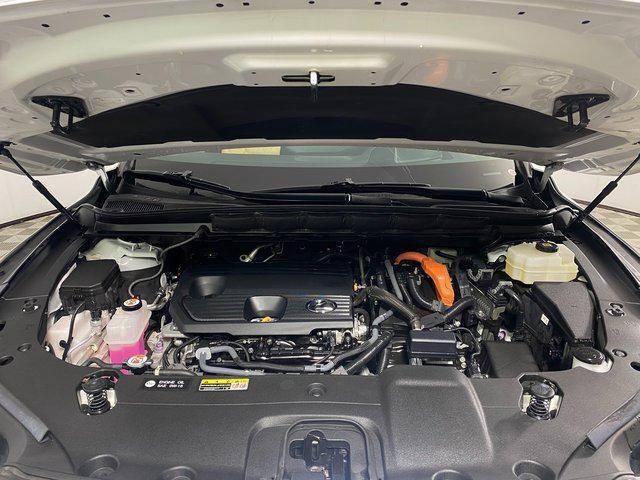Photo of 2023 Eminent White Pearl Lexus RX 350