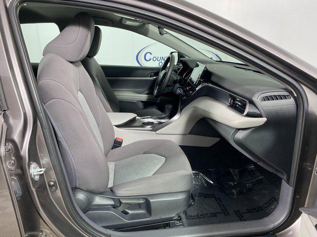 Photo of 2023 Predawn Gray Mica Toyota Camry