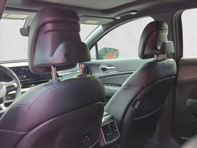 Photo of 2023 Dawning Red Kia Sportage