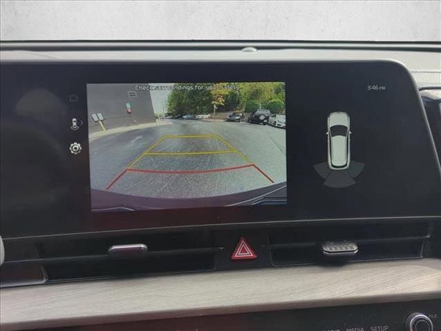 Photo of 2023 Dawning Red Kia Sportage