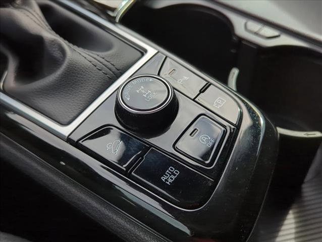 Photo of 2023 Dawning Red Kia Sportage