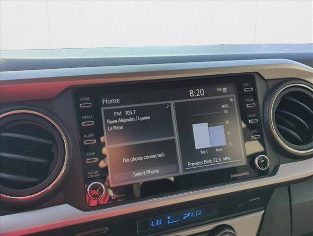 Photo of 2022 White Toyota Tacoma